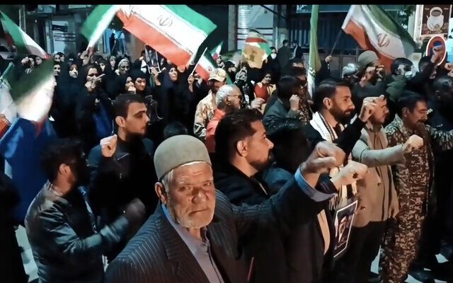 تجمع مردم مارگون در شب پنجاه و هفتم