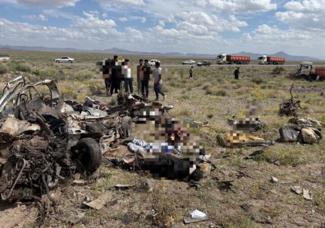 تصادف مرگبار در محور سیرجان- کرمان ۹ کشته و یک مصدوم داشت