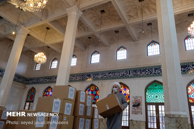 توزیع مرحله چهارم سبد کالا برای مددجویان بهزیستی