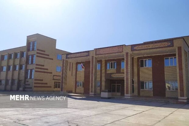 خانمحمدی: ۸ هزار پروژه مدرسه سازی در کشور اجرا می شود