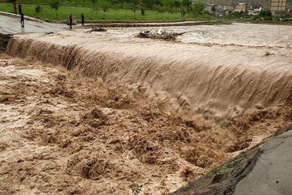 خسارت سیلاب به ۲۵ خانوار در آبدانان؛ ۳ پل تخریب شد