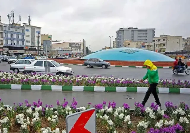 دیوارنگاره جالب میدان انقلاب در پاسخ به ضرب‌الاجل ترامپ+ عکس