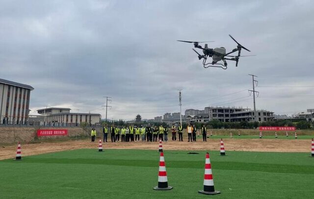 شارژ پهپاد در حال پرواز با اشعه مایکروویو