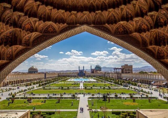 شیخ بهایی میان عقلانیت اداری،شریعت مذهبی و هویت ایرانی آشتی برقرار کرد