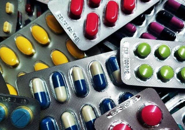 لیست دارو‌های ممنوعه در سفر حج تمتع/ زائران بخوانند