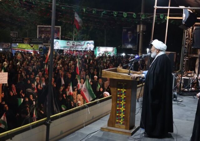 ملت ایران تا محو غده سرطانی اسرائیل و اخراج آمریکا در میدان است