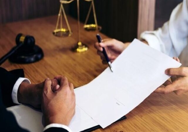 نقل‌وانتقال اموال توقیف‌شده همکاران دشمن حتی با وکالت ممکن نیست
