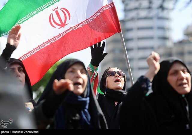 نهضت فراگیر و امیدبخش «ایجاد امید اجتماعی در پسا جنگ» راه بیندازیم