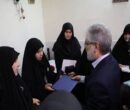 اهدای مدرک دانش‌آموختگی دانشجوی شهید علمی کاربردی توسط وزیر علوم