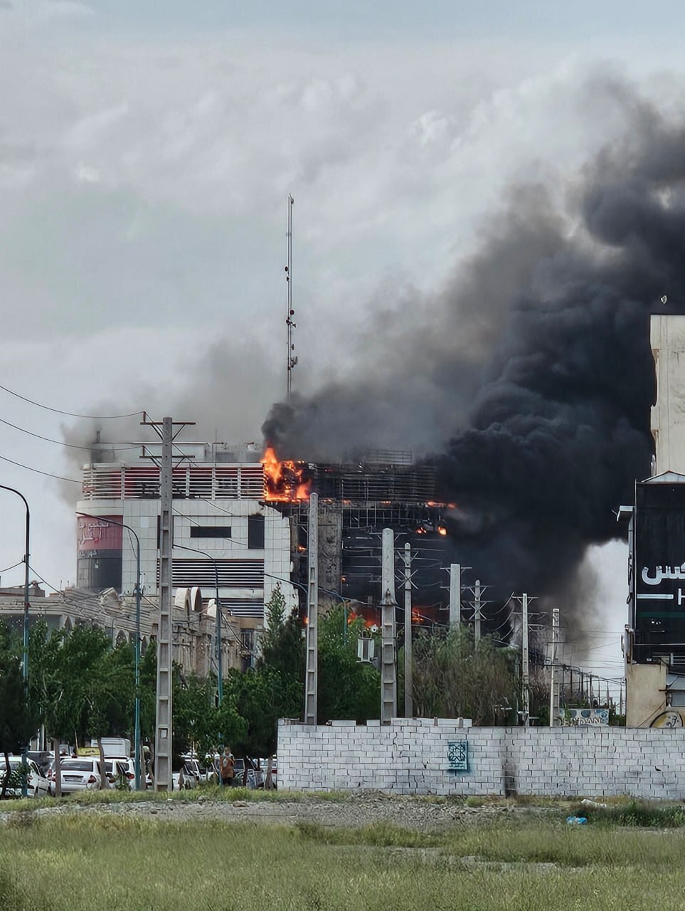جزئیات آتش‌سوزی در پاساژ ارغوان فاز ۴ اندیشه+ عکس