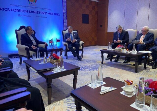 عراقچی و لاوروف با یکدیگر دیدار و گفتگو کردند