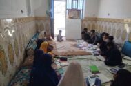 معلمی که در میان جنگ آموزگار ماند؛ «نمی‌توانم نسبت به این استعدادها بی‌تفاوت باشم»/ جلوگیری از ادامه تحصیل به‌دلیل مسائل فرهنگی