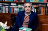 یک ناشر و فعال فرهنگی: کاغذ به بندی شش میلیون تومان رسیده است/ قیمت‌گذاری کتاب با این افزایش‌ قیمت‌ها غیرممکن شده است