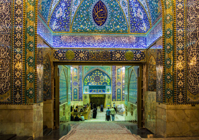 آغاز پویش ملی هدیه یک کاشی از حرم امام حسین(ع) به رهبر شهید