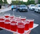 برای ۱۰۰ نفر شربت چند کیلو شکر لازم است؟؛ راهنمای کامل مقدار شکر برای انواع شربت نذری و مجلسی