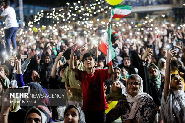 جشن مردمی غدیر؛ دانشگاه تربیتی تمدن‌سازی/ پیام غدیر برای جهان چیست