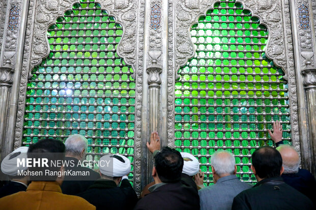 شعار سالگرد ارتحال امام/ «میثاق با امامین انقلاب و بیعت با رهبری»