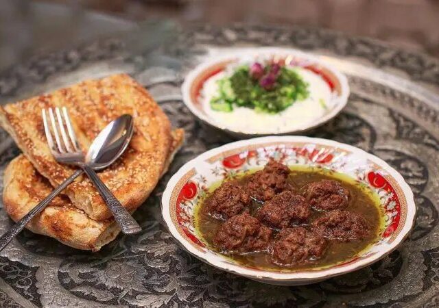 شفته بادمجان کاشان؛ غذای محلی که با اولین قاشق عاشقش می‌شوید
