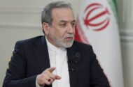 عراقچی: از زمین فوتبال تامیز مذاکره هدف دفاع از عزت مردمان عزیزمان است