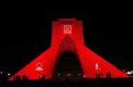 نقش‌ بستن نشان انتقال خون بر قامت برج آزادی