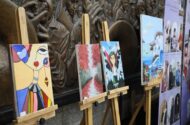 برپایی نمایشگاه آثار هنری بیماران پروانه‌ای در مترو