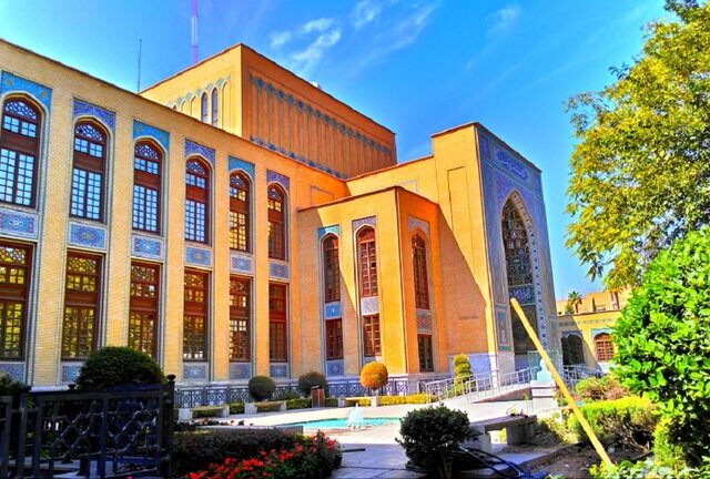 حاج حسین ملک دارایی‌های فناپذیر را به میراثی تمدنی تبدیل کرد