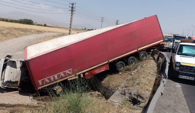 سقوط کشنده از پل مهرگان برای جلوگیری از برخورد با خودروها
