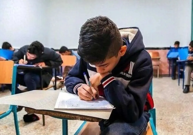 فردا آخرین فرصت ثبت نمرات دانش‌آموزان پایه نهم / هدایت تحصیلی در انتظار تکمیل اطلاعات