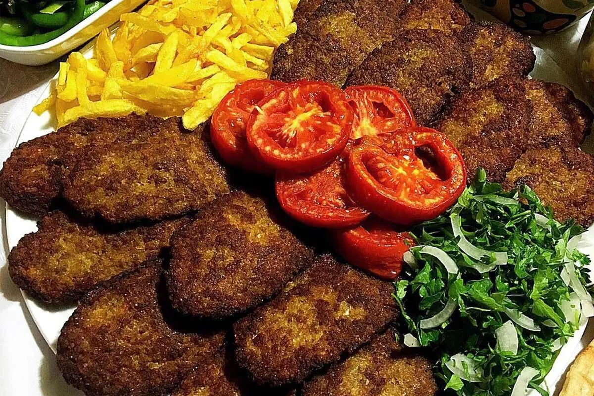 چرا کتلت وا می‌رود؟؛ ۹ راز کتلت ترد و خوشمزه آشپزهای حرفه‌ای + روش تهیه کتلک ایرانی پسند