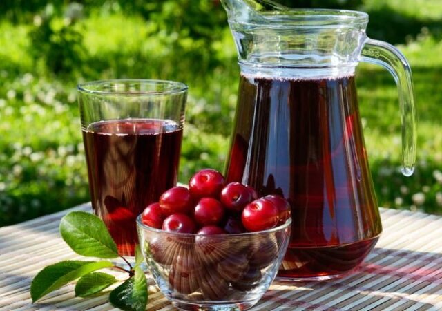 چگونه شربت آلبالو خوشرنگ درست کنیم ؟ | طرز تهیه شربت آلبالو بدون شکر با ۳ روش