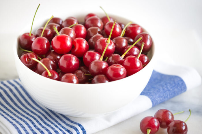 چگونه شربت آلبالو خوشرنگ درست کنیم ؟ | طرز تهیه شربت آلبالو بدون شکر با ۳ روش