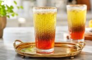 چگونه شربت خاکشیر دو رنگ درست کنیم؟ ؛ طرز تهیه شربت خاکشیر با آبلیمو و زعفران و آلبالو