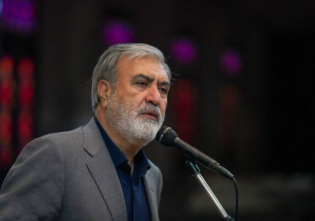 ابراهیم عزیزی: رئیس‌جمهور آمریکا باید نگران امنیت خود باشد