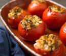 خودتان را از خوردن دلمه گوجه فرنگی محروم نکنید، طعمش بی نظیر است