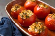 خودتان را از خوردن دلمه گوجه فرنگی محروم نکنید، طعمش بی نظیر است