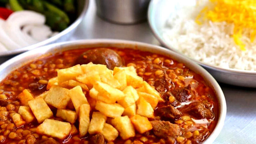طرز تهیه خورشت قیمه لعاب دار برای ۴ تا ۶ نفر | چی کار کنیم قیمه تلخ نشود؟ ؛ فوت و فن پخت کامل لپه