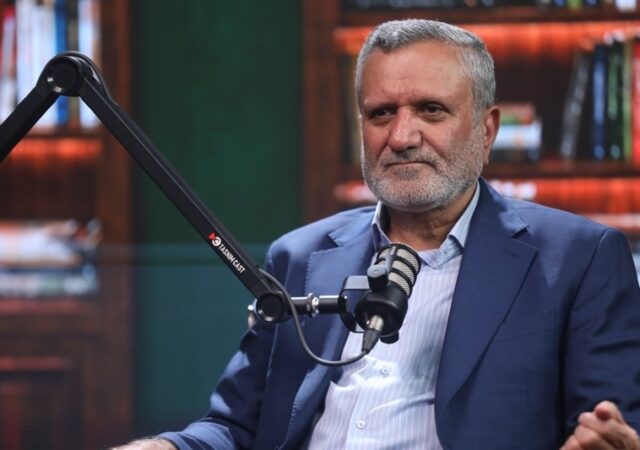 روایت مرتضوی از 2 جراحی ارزی در 401 و 404/چرا تورم خوراکیها 3 رقمی شد؟