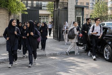 هدایت تحصیلی یک میلیون و ۲۰۰ هزار دانش‌آموز پایه نهم / جزئیات انتخاب رشته اعلام شد