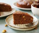 کیک شیره خرما؛ انتخابی عالی برای یک عصرانه پاییزی